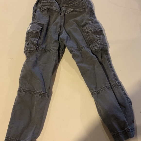 Oshkosh Boys 5T Grey Cargo Pants - Picture 2 of 5
